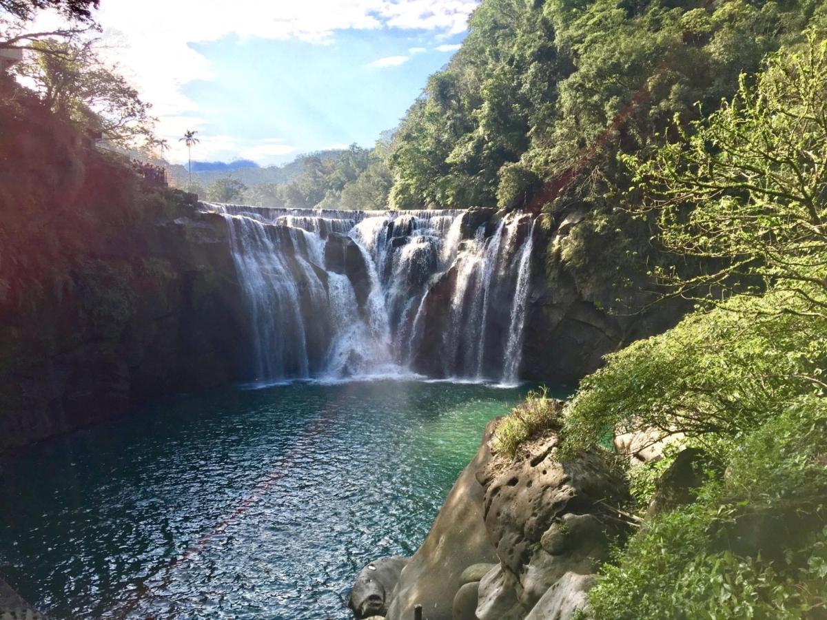 晶晶輕旅民宿 New Taipei City Exteriör bild